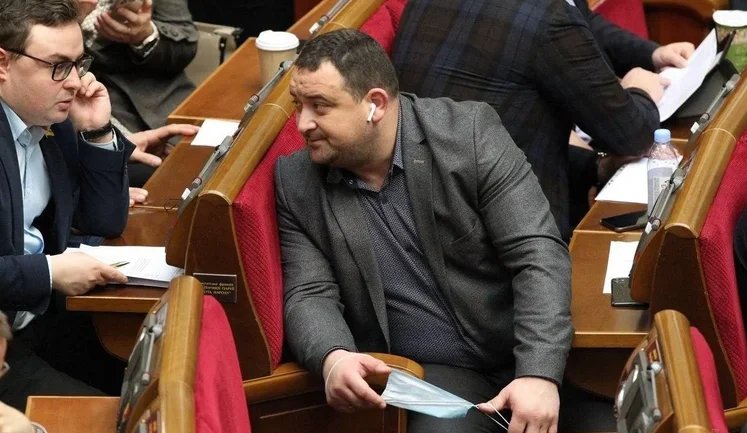 Kuzminykh, member of ’Servant of People’ party, have been placed under round-the-clock house arrest. VIDEO