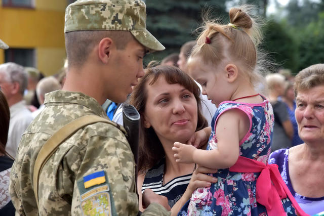 Першокурсники Національної академії сухопутних військ присягнули на вірність українському народу 11