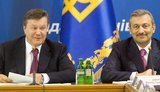 Янукович в Крыму: лето, друзья, "крутые "тачки" и мысли об экстремизме. ФОТОрепортаж