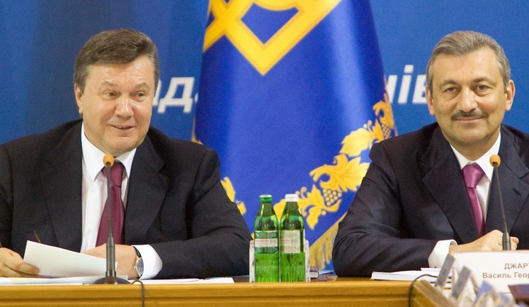 Янукович в Крыму: лето, друзья, "крутые "тачки" и мысли об экстремизме. ФОТОрепортаж