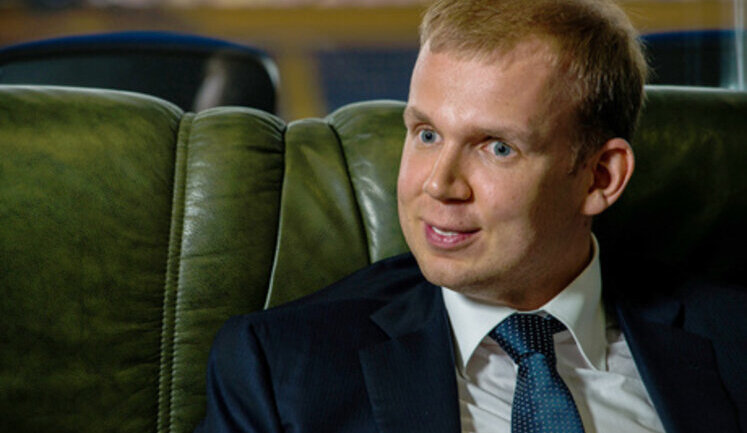 Близкий к Азарову топ-менеджер Курченко купил сеть газовых заправок в Германии, – DW