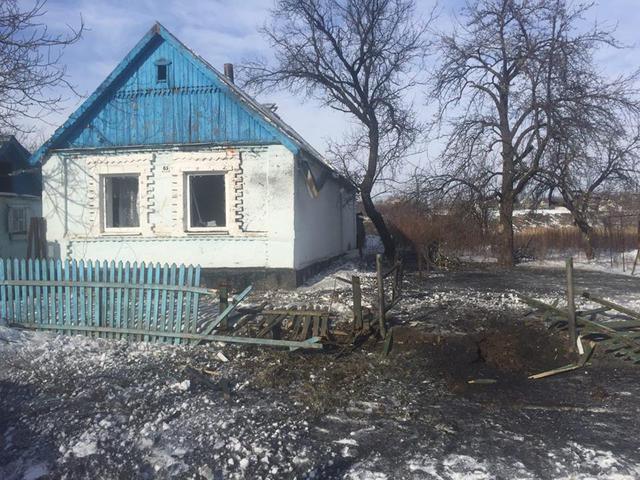 Последствия утреннего обстрела боевиками Авдеевки: найден труп женщины с многочисленными осколочными ранениями, - Аброськин 02 Последствия утреннего обстрела боевиками Авдеевки: найден труп женщины с многочисленными осколочными ранениями, - Аброськин 02