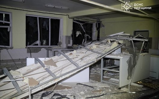 Наслідки атаки по Одесі: відновлюють школу та житлові будинки, є загиблий та поранені. ФОТОрепортаж