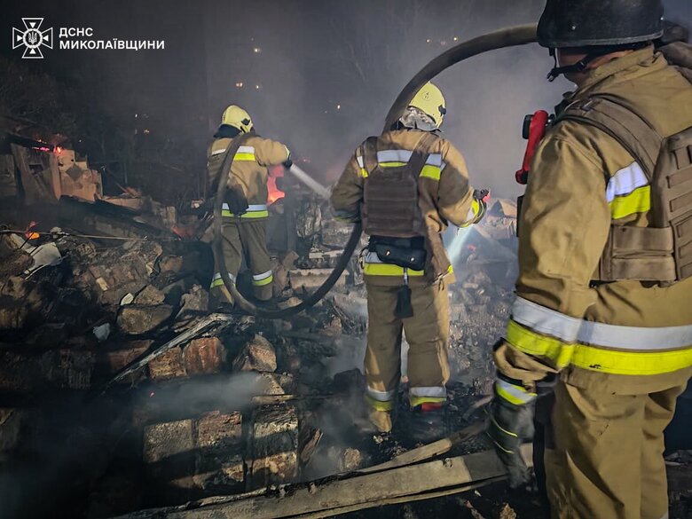 пожар в Николаеве после удара