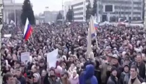 "Че принес вам "русский мир? Есть зарплаты как в России? Регресс выплачивают? "Народная" республика на таких терпилах и держится", - реалии "экономики ДНР". ВИДЕО