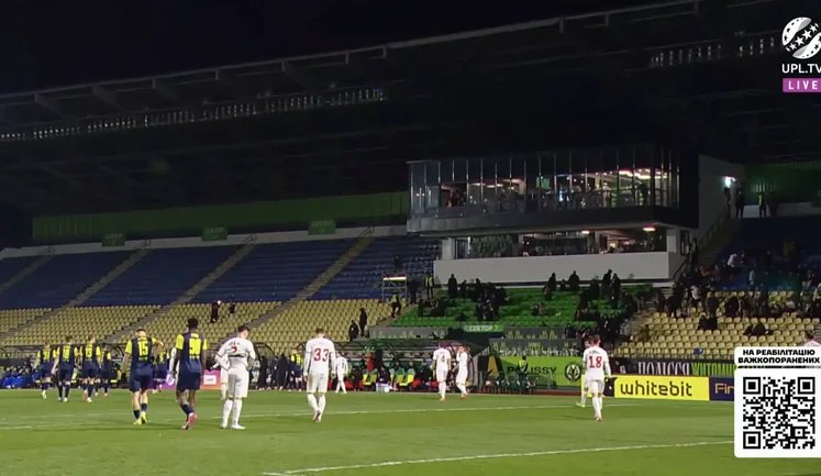 Стрибок напруги зірвав матч УПЛ у Житомирі: згоріла система освітлення на стадіоні