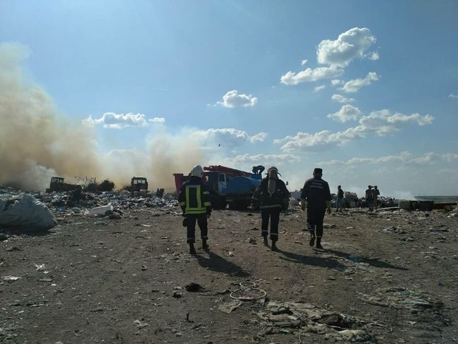 Під Миколаєвом горіло звалище. Пожежу локалізовано, - ДСНС 03