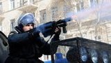 По демонстрантам в центре столицы открыли стрельбу: в ход пошли пули, водометы и газ. ФОТОрепортаж
