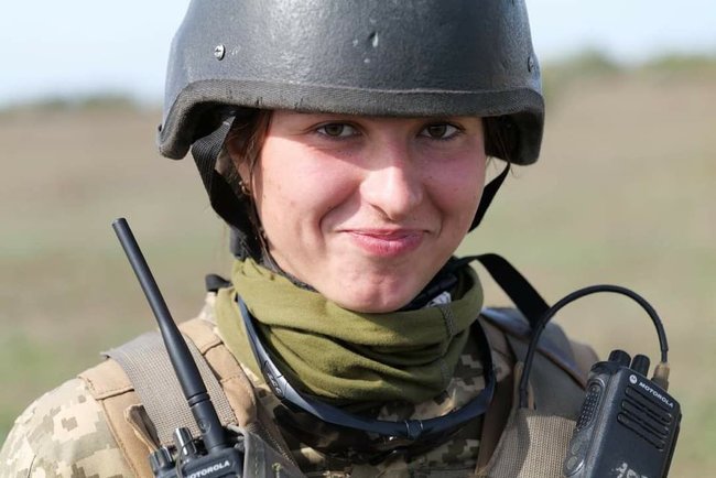 Под руководством женщины-командира артиллеристы провели учения по уничтожению вражеских танков 02