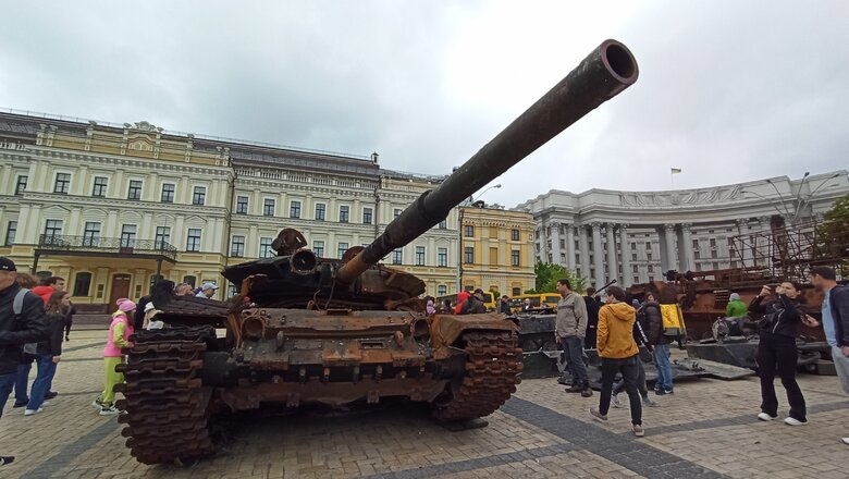 Танк, БМД та Тигр: В центрі Києва відкрилась виставка демілітаризованої техніки російських окупантів 21