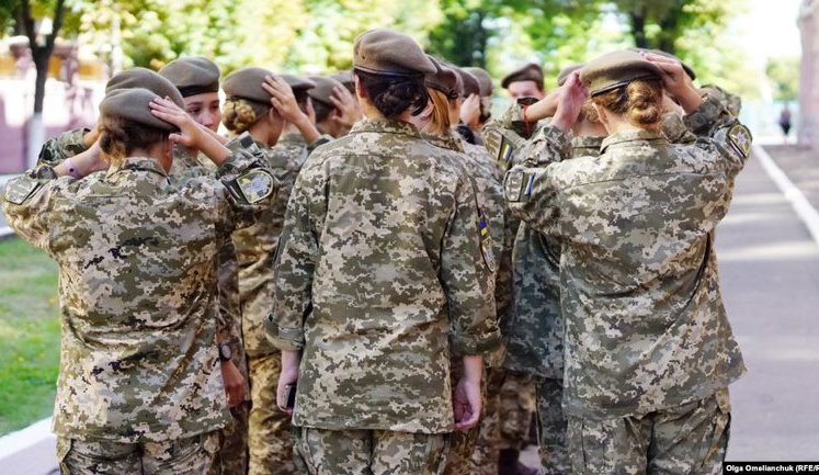 "Буду льотчиком, як і батько", - до Київського військового ліцею вперше прийняли дівчат. ВІДЕО+ФОТОрепортаж