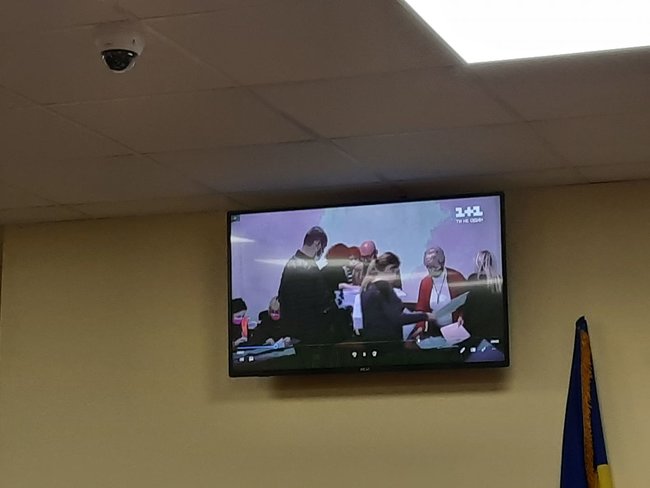 Вибори на Васильківщині: кандидати від СН представили суду як докази фальсифікацій сюжет 1+1 02