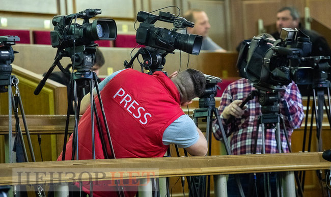 Шепчущий Тимошенко Власенко, услуга Арахамии Геращенко и веселящая газета для Голоса, - день работы ВР 4 декабря 36