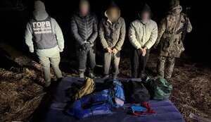 Надувний матрац, лопатки і один жилет на трьох: прикордонники запобігли запливу ухилянтів через Дністер. ВIДЕО