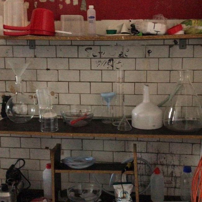 Столичная прокуратура совместно с Нацполицией разоблачила наркосиндикат, который возглавлял бывший правоохранитель. Изъята рекордная партия метадона на 2 млн долларов 06