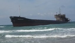 Атакований дроном російський суховантаж OMSKIY-107 сів на мілину біля Стамбула