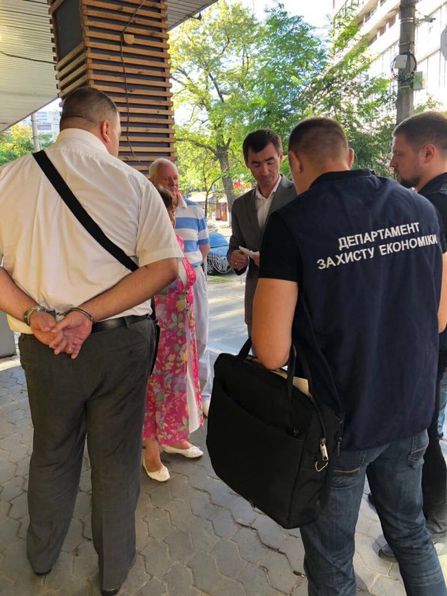 Прокуратура задержала на взятке главу департамента Фискальной службы 01