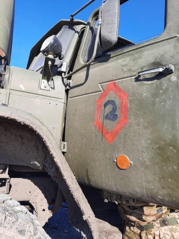 На Чернігівщині українські воїни захопили військову техніку ворога та взяли в полон окупантів 03