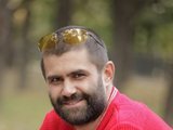 На початку війни був сформований образ воїна як опори нації, але зараз ветеранів бояться приймати на роботу. Як працює Центр допомоги захисникам України AxioS 06