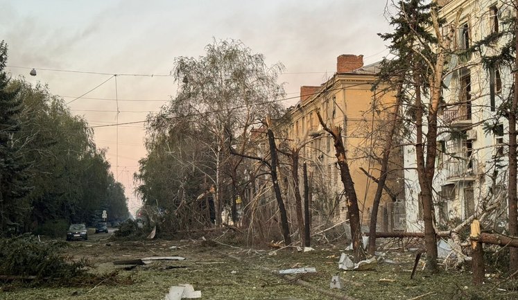 Нічне бомбардування Краматорська: кількість поранених зросла до 11, пошкоджено 35 багатоповерхівок, заклади освіти та адмінбудівлі