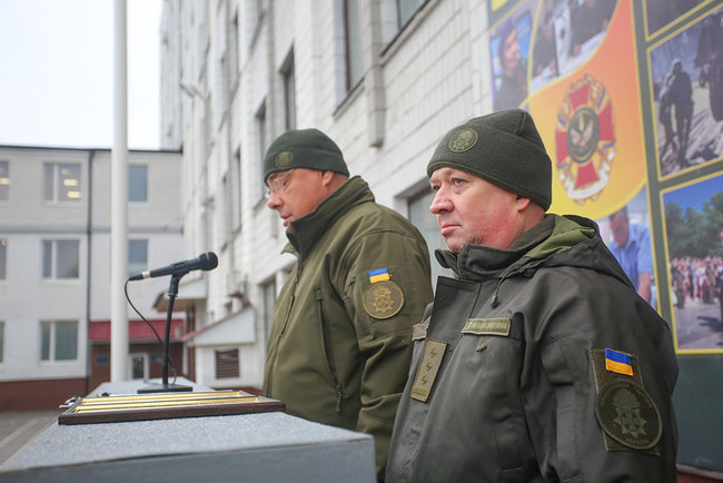 Полковника Пилипенка, який бив майданівців у 2014 році, призначено заступником начальника Академії Нацгвардії, а в 2016-му було нагороджено орденом Богдана Хмельницького 05
