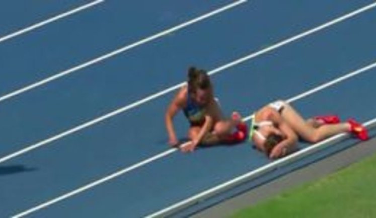 Outstanding display of sportsmanship at Rio-2016: injured runners helped each other, show true Olympic spirit. VIDEO