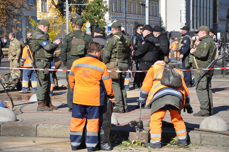 Consequences of Russian missile strikes on Kyiv 12