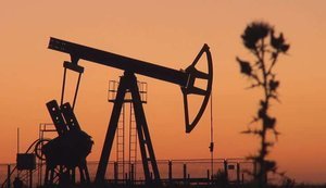 Нафта дорожчає через план ОПЕК+ про стабільний видобуток, однак існують побоювання щодо постачань, ‒ Reuters