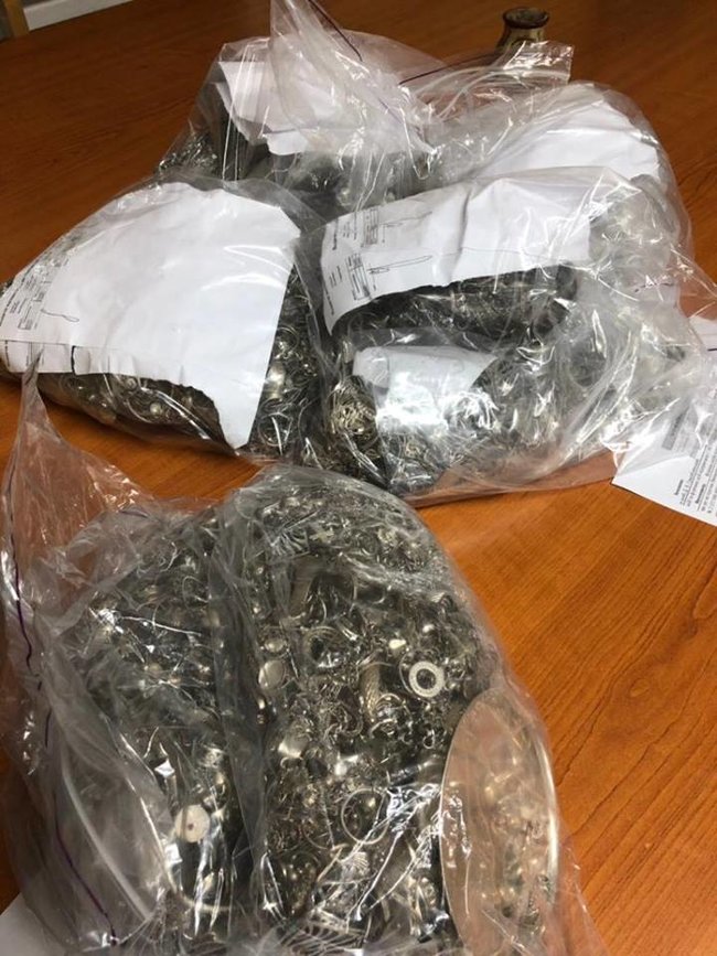 Підпільний цех із переробки контрабандних ювелірних виробів ліквідували податківці на Київщині 05