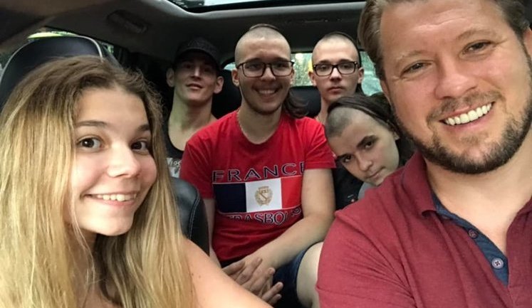 Трое сыновей погибшего комбата 11-го батальона Гуменюка - отца пятерых детей, успешно поступили в КПИ. ФОТО