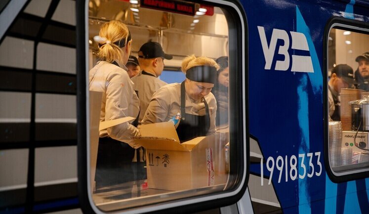 "Укрзалізниця" запустила перший у світі поїзд-кухню. ФОТОрепортаж