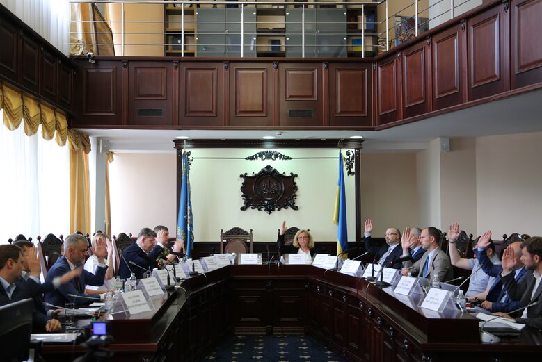 Высшая квалификационная комиссия судей Украины избрала своим председателем судью Игнатова 01