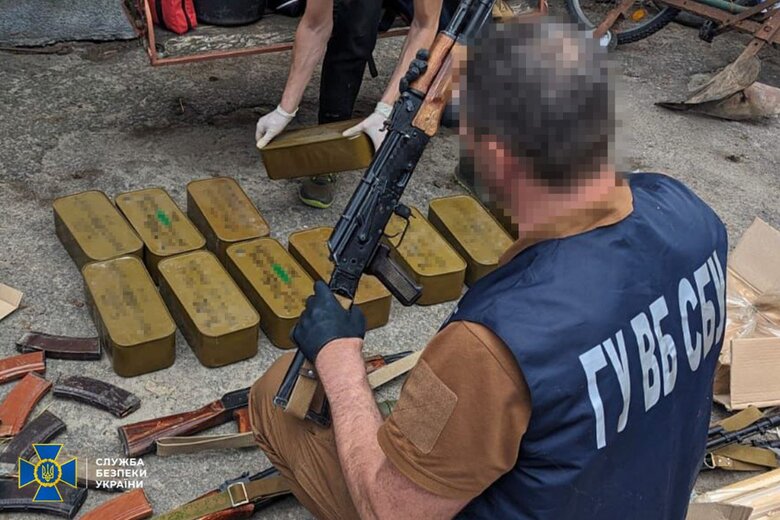 Викрито торговців трофейною зброєю