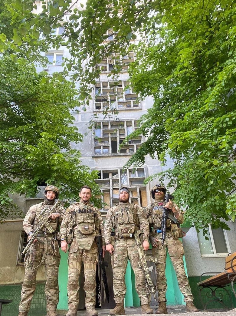 азов
