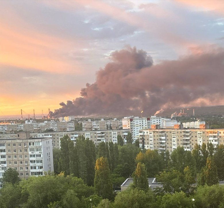 горить Саратовський нпз