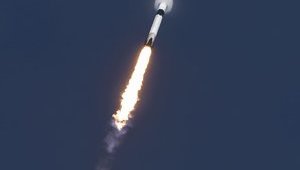 SpaceX запустила и приземлила уже побывавшую в космосе ракету. ВИДЕО