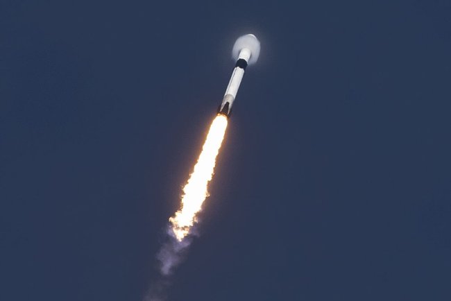 SpaceX запустила и приземлила уже побывавшую в космосе ракету 03