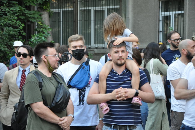 Под МВД прошла акция ко дню рождения Гандзюк 10