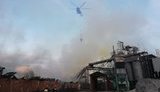 На Чернігівщині рятувальники ліквідовують пожежу на складі Ніжинського жирокомбінату, - ДСНС. ФОТОрепортаж