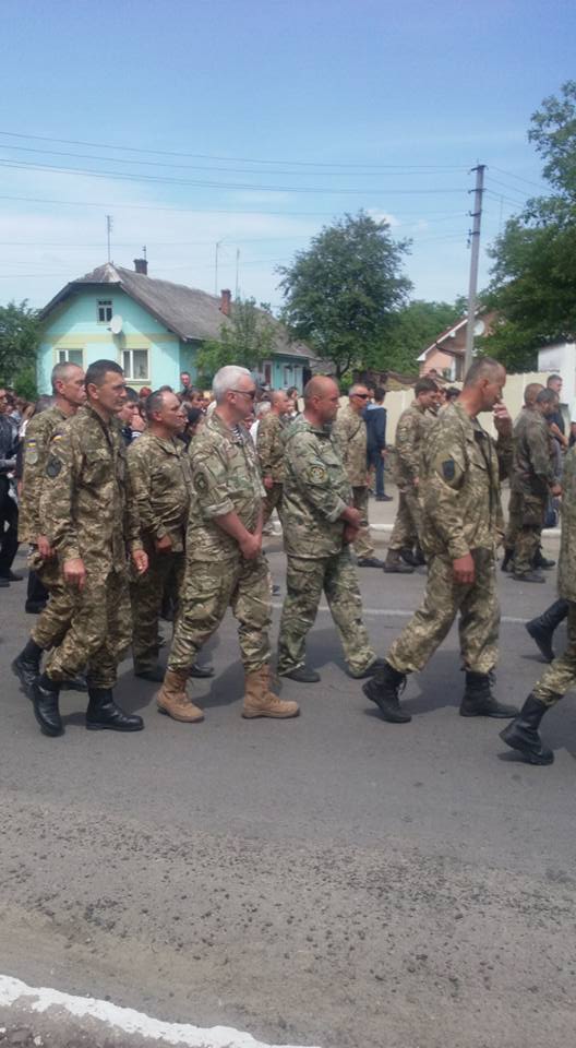 Загиблого бійця Івана Сперелупа поховали на Львівщині 03
