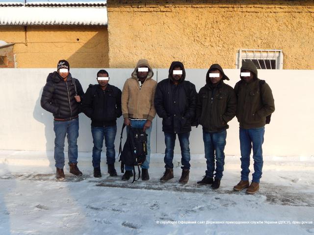 нелегалы
