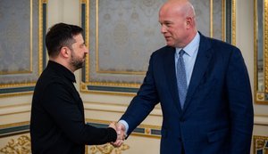 Эта бессмысленная война должна закончиться. Мир возможен благодаря Трампу, - посол США при НАТО Уитакер