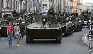 Военные просят понимания у киевлян за многочисленные репетиции (график перемещения танков)