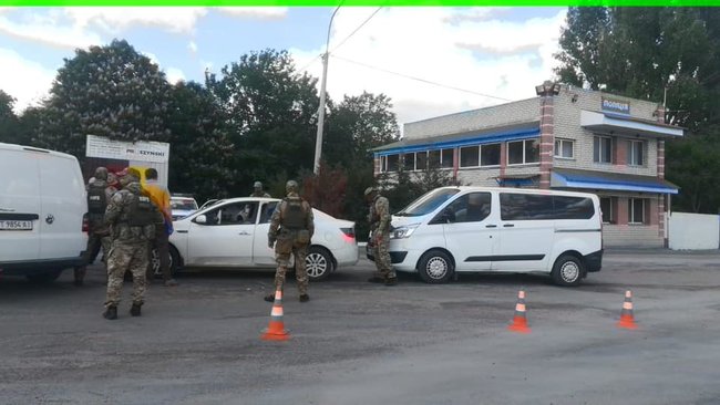 Группа, занимавшаяся сбытом наркотиков, задержана в Новой Каховке, - Нацполиция 02