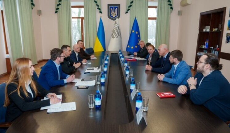 Канадський Червоний Хрест перерахував Україні більше 220 мільйонів доларів