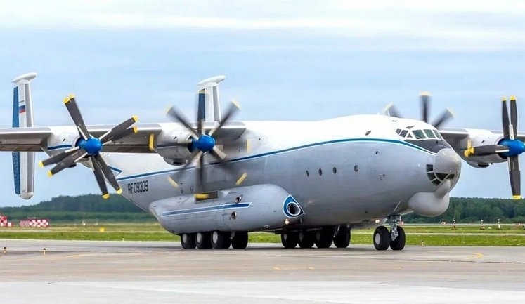 Літак Ан-22 впав у Росії. На борту перебували 7 осіб, - росЗМІ