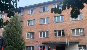 Семеро людей постраждали внаслідок пожежі в гуртожитку Уманського університету, всіх госпіталізовано, - ДСНС