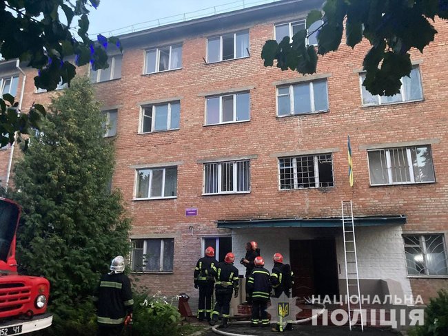 Гуртожиток горів в Умані, постраждали шестеро студентів 01