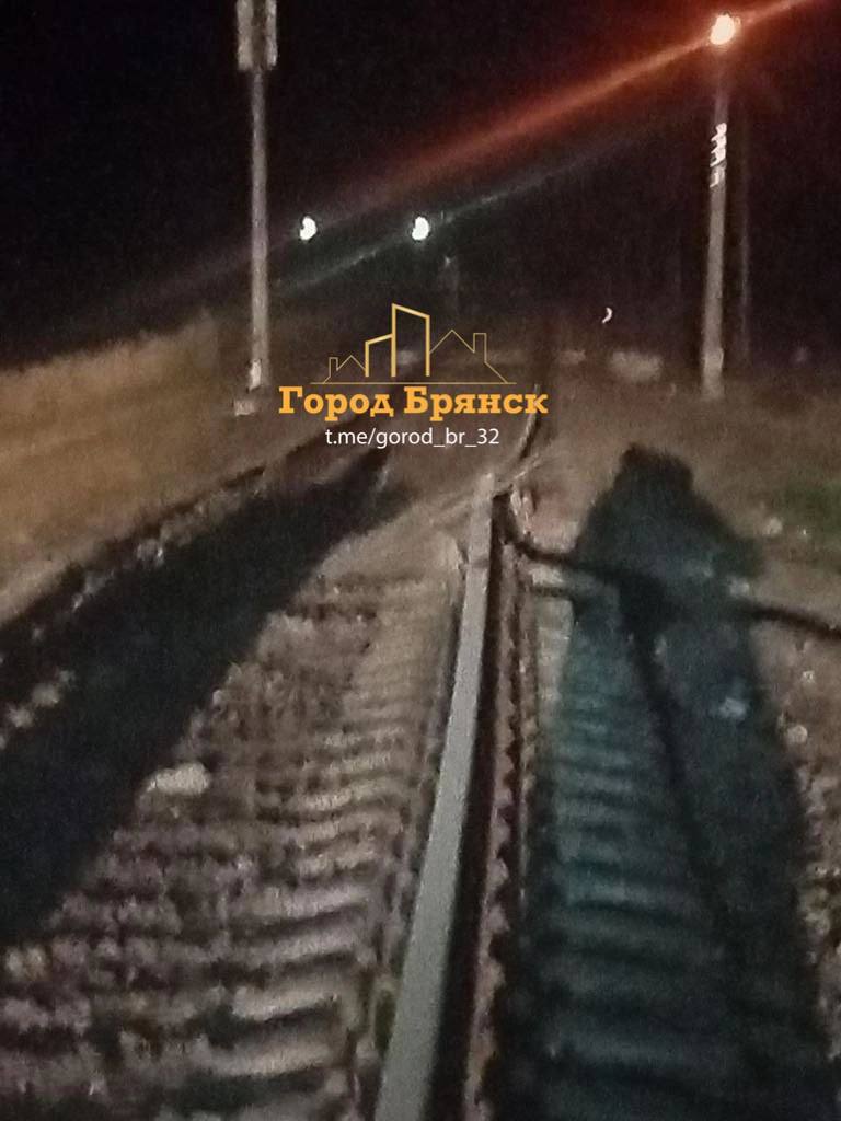 В Брянской области РФ взорвали железнодорожный путь, ведущий в Беларусь 02 В Брянской области РФ взорвали железнодорожный путь, ведущий в Беларусь 02