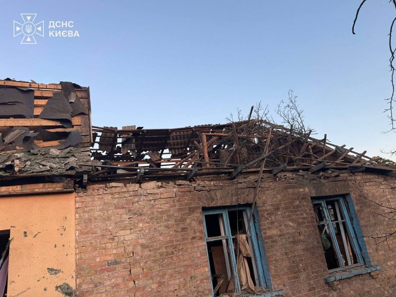 Ранкова атака на Київ: дрони йшли кількома хвилями, є пошкодження